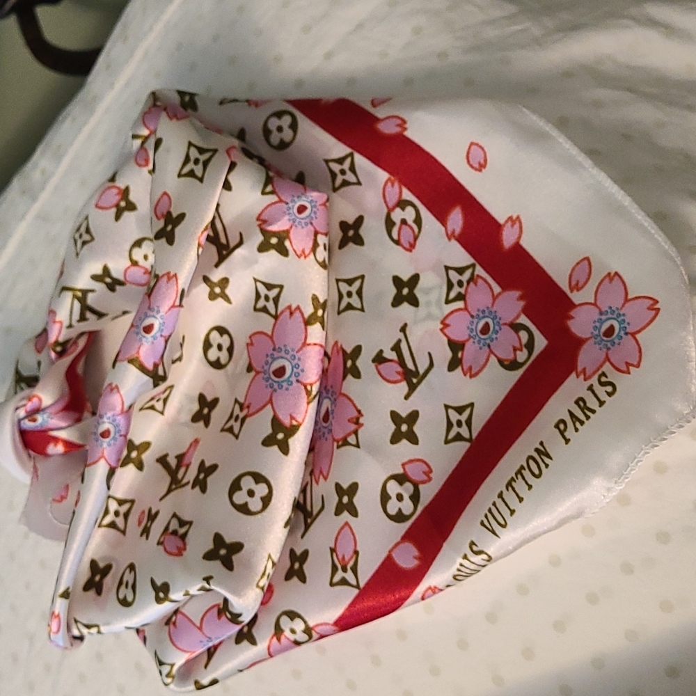 White, pi k, green and red square scarf